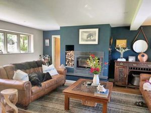 Sitting Room- click for photo gallery